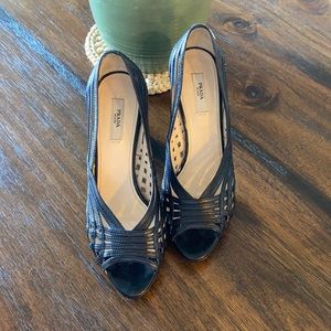 Prada pumps (37.5)